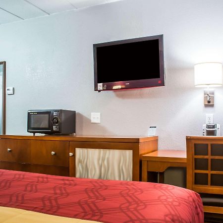Econo Lodge Brockport Exterior foto